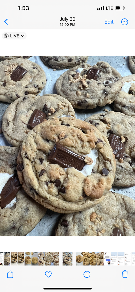 S’mores stuffed cookies